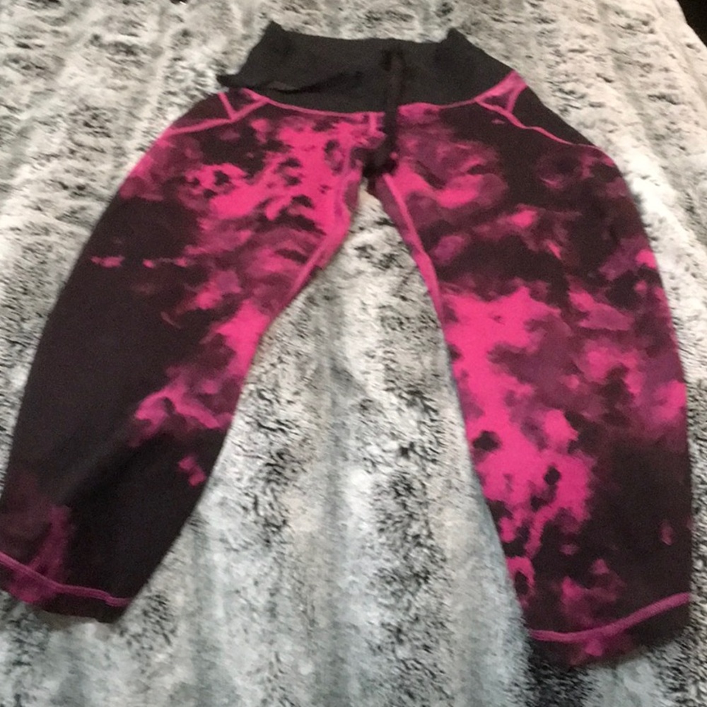 Lululemon crops